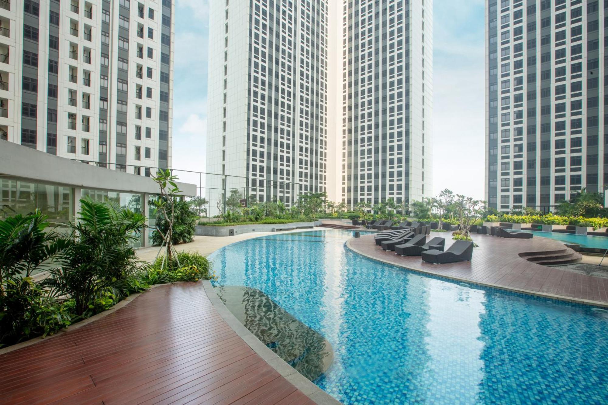 Louis Kienne Cikarang Hotel & Service Apartment Bekasi Exterior foto